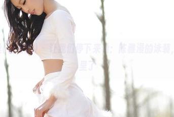 AISS爱丝(钻石版) - 让我们停下来看：陈雅漫的泳装，真想去海里了