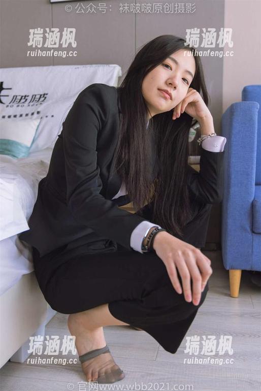 BoBoSocks袜啵啵 - 芝士裸足，随意一张竟是美图摄影的常识