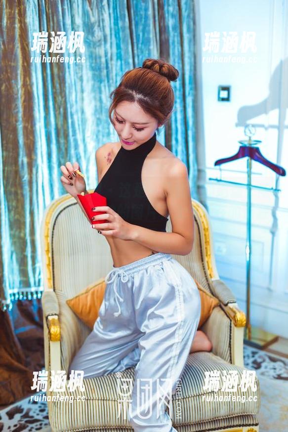 GIRLT果团网 - 这是一场偶然的邂逅！陈雅漫的女孩，她的图片和无处不在的资源，不备而来。