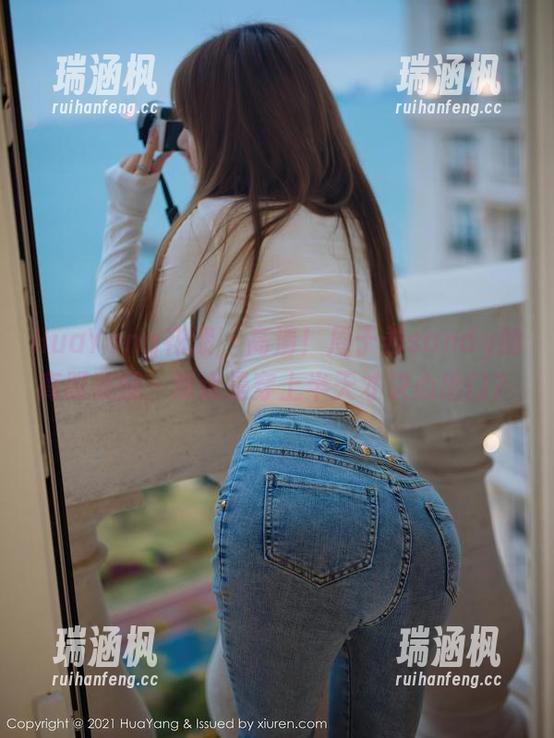 HuaYang花漾 - 高清！周于希sandy的高跟美腿，难道是穿上半天才决心出门？