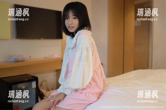 MFStar模范学院-一颗甜蛋黄a MFStar模范学院 - 图包里的一颗甜蛋黄a少女,蹦跶着像小鹿乱撞