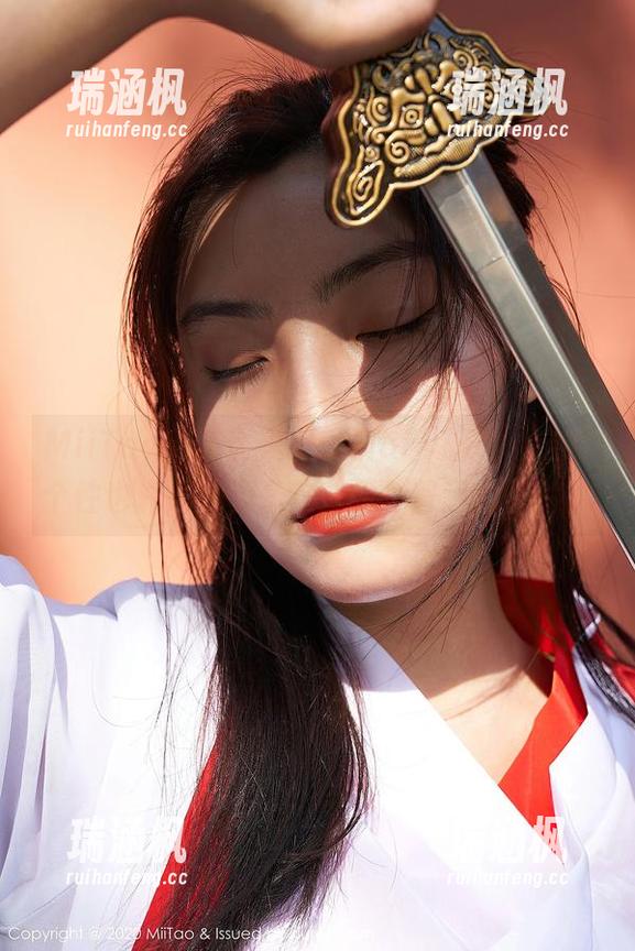 MiiTao蜜桃社 - 蜜蕊Mary旅拍，定制个性也许只是为了这些看似普通的图片？