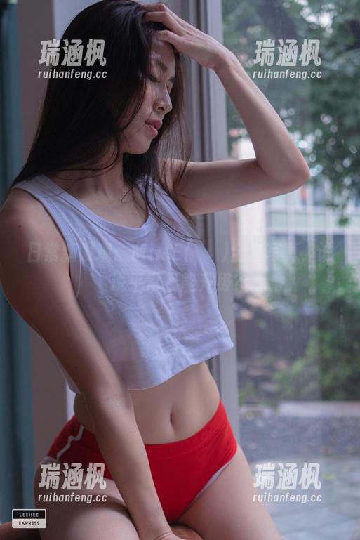 日常新发现：Min.E(민이)全套写真，谁说平常不能升级？