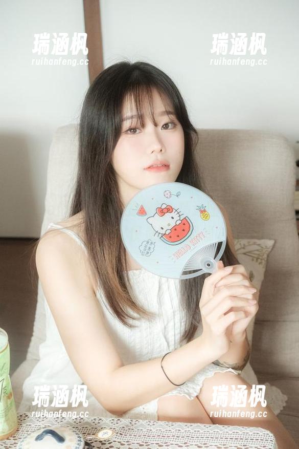 Sira(시라)与她的棉袜–精选图片，足够暖，不仅仅是腿部风景。