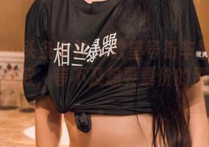 TouTiao头条女神 - 欲望号街车图集：杜菲菲定制款，等不及想要票价的那种好奇。