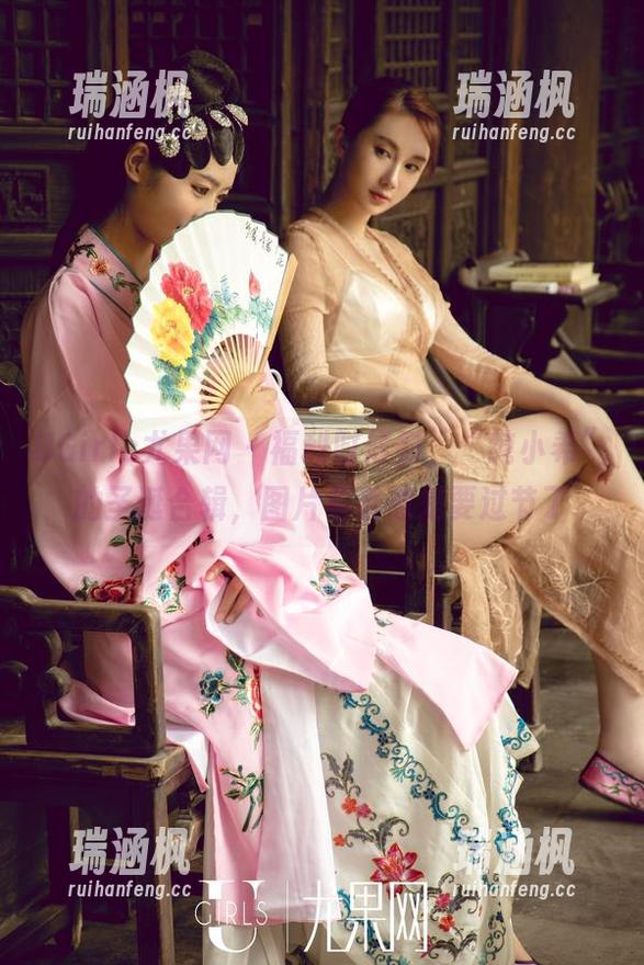 UGirls尤果网 - 福利时候到，“纯小希”的圣诞合辑，图片看着像是要过节了
