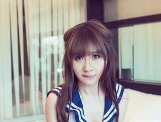 UGirls尤果网 - 精选泳池写真，韩雨菲的“水中天使”自我