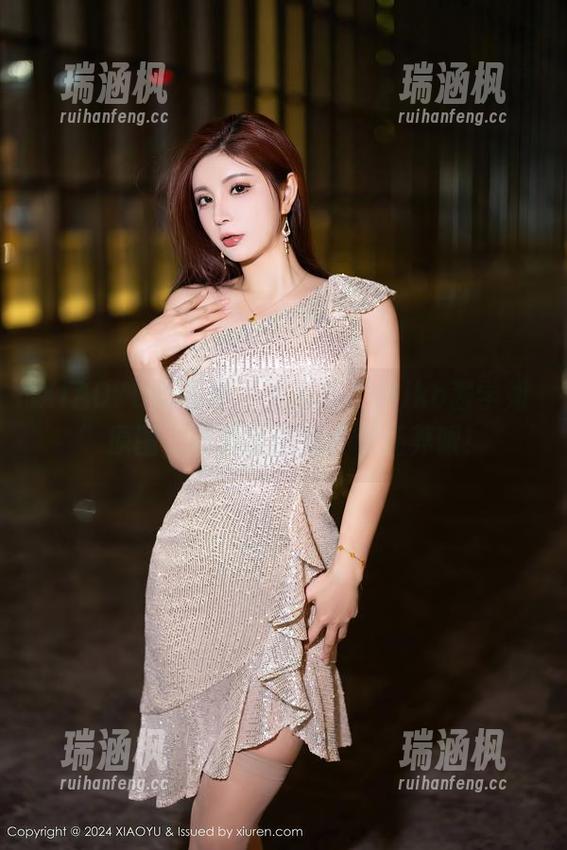XIAOYU语画界 - 更新版“Miko酱学姐”原图，简直比西装外套还养眼！