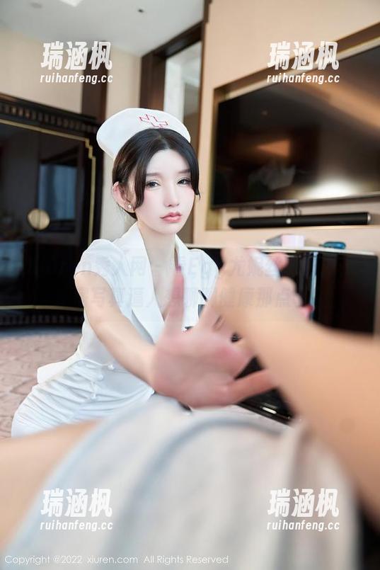 Xiuren秀人网 - 看Egg尤妮丝当护士，私房写真逼人想聊聊健康那点事。