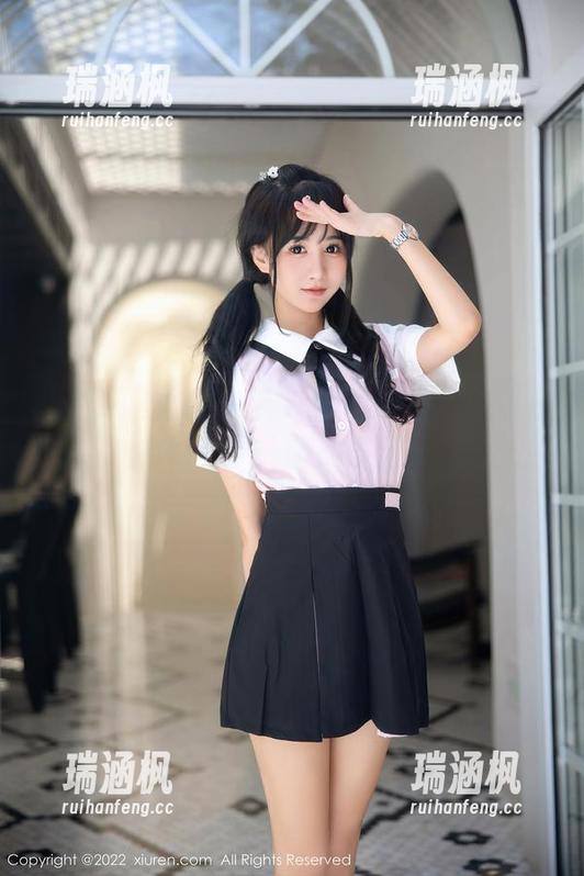 Xiuren秀人网 - 高跟鞋与Lovely璐璐——这组写真能’tstop某种情绪的流动