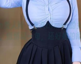 Xiuren秀人网 - 久久aimee的女友写真合集，悄悄说一句，还好她拍得不错