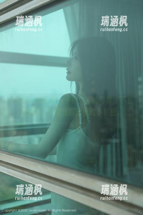 Xiuren秀人网 - 千夜未来的写真，不止是美图，更像是厨房里的小秘密。