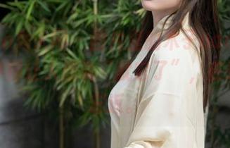 Xiuren秀人网 - 图片里的木子nana，白衬衫穿得让人想说“就它了”，在线流连忘返。
