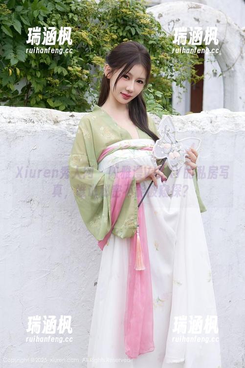 Xiuren秀人网 - 陈雅漫VICKY的私房写真，谁说秘密不能被窥探？