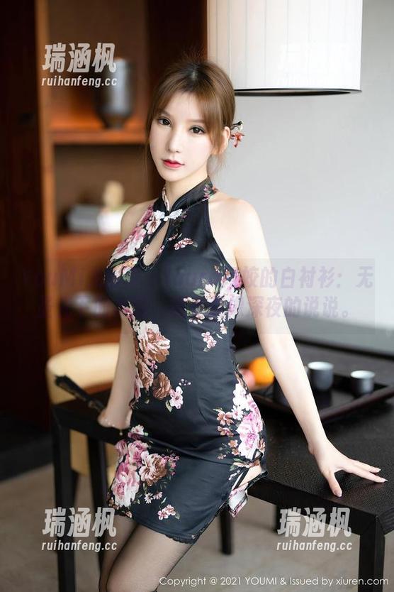 YouMi尤蜜荟 - laura阿姣的白衬衫：无圣光下的美图，感觉就像深夜的说说。