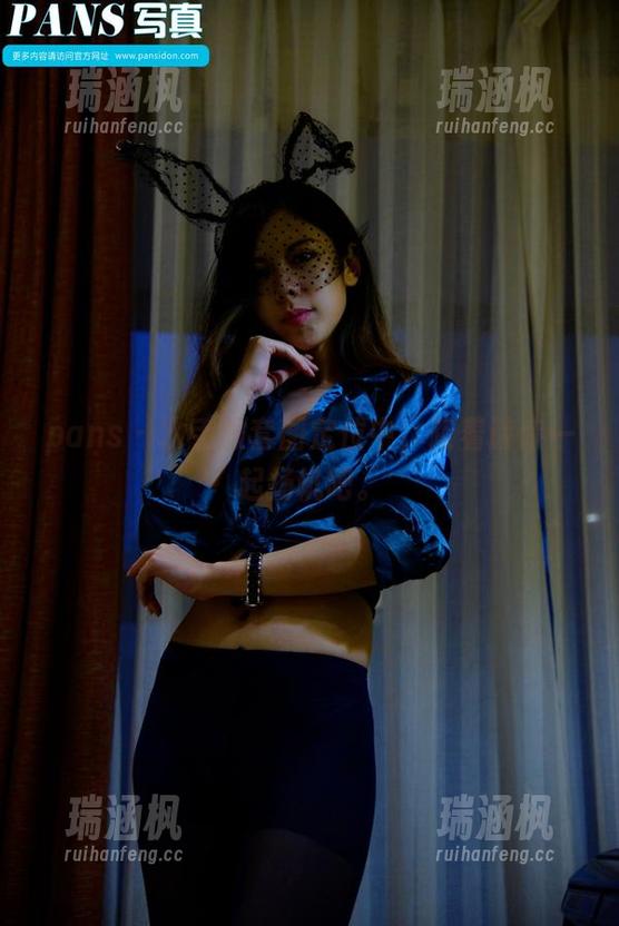pans-诗诗 pans - 水手服套图定位中,跟着诗诗一起扬帆吧。
