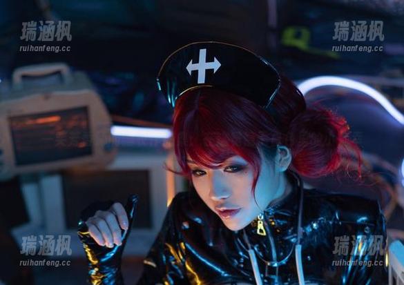 一笑芳香沁的睡衣作品集：在这觅隐于白色里的小确幸