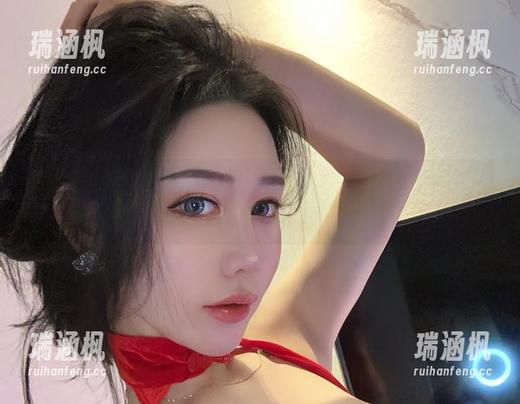 微密圈 - 不爱笑的赛琳的御姐天花板，资源满满不怕高冷！