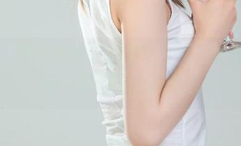 丽柜 - 影像里的凉儿和双生花，你敢相信，这资源都是她的招式？