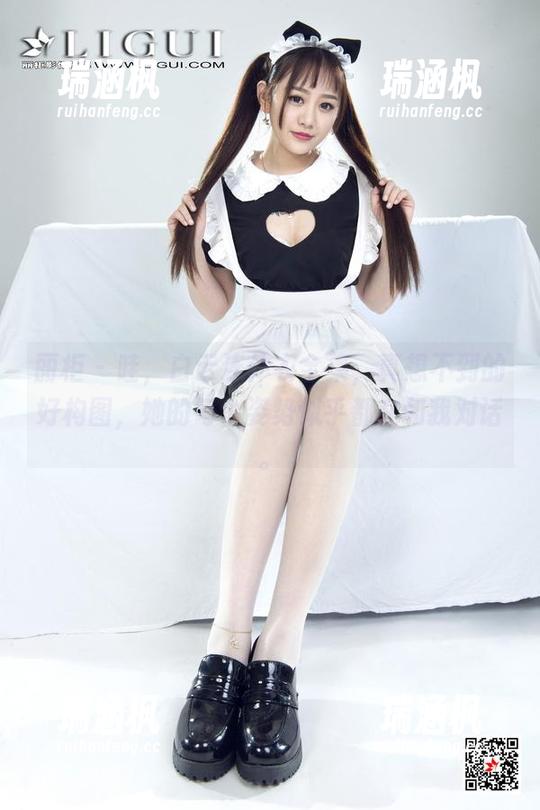 丽柜 - 哇，白云连体衣全集，真想不到的好构图，她的每个姿势似乎都在和我对话。