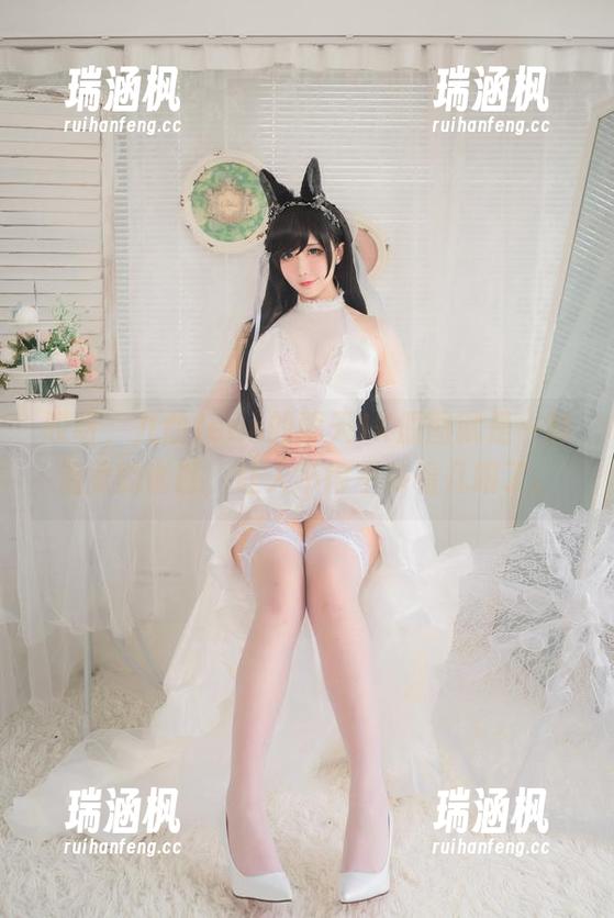 哎呀，九曲Jean的雨天JK原图就是一种温柔的诱惑，让人不得不多看几眼了。