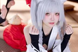 照片堆里，九柒喵的泳装让我想问：这是哪位水下仙女？