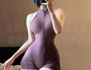 微密圈 - 俏妞t抱熊，私拍见真章，原图带你走进她的小白兔梦。