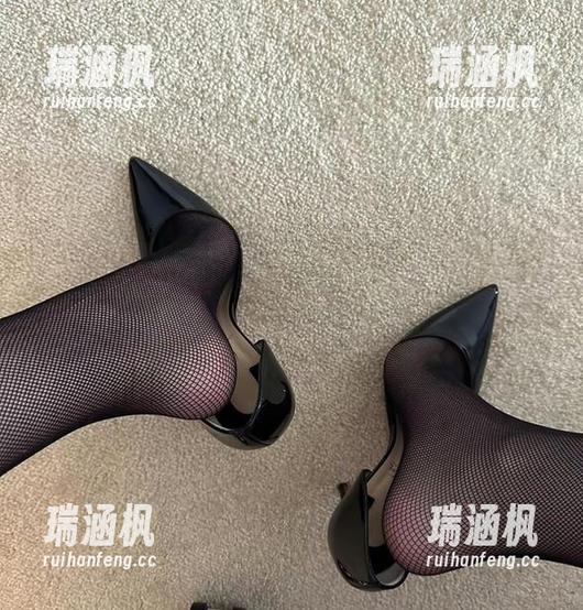 微密圈 - 白衬衫的轻松气息，保守的二舅妈出品，作品集值得借鉴，下载也挺方便的