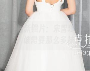 克拉女神 - 最新照片：宋智珍与棉袜的微妙纠葛，谁需要那么多袜子啊！