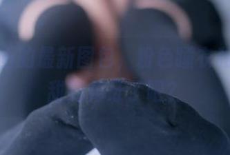 兔玩映画的最新图包，粉色睡衣和丝袜，甜到掉牙了吧？