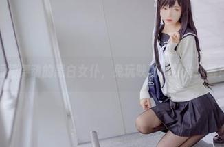短裙舞动的黑白女仆，兔玩映画的照片拼图？