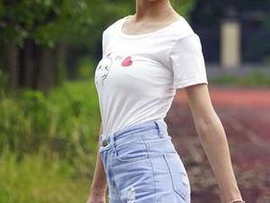 初夏女神 - 环环泳衣图集又更新，这热辣身影让人停下脚步。