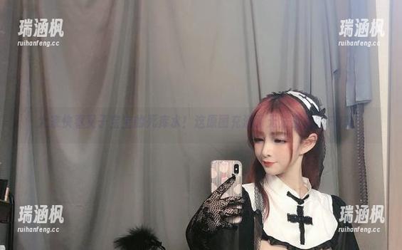 大家快看叉子宝宝的死库水！这原图充满了无法直视的FUN！