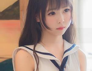 向小圆的连体衣美图，谁说身材是唯一？看这气场！
