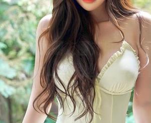 嗲囡囡 - 给你的朋友圈充电，永不跌价的美图与Egg_尤妮丝的清纯套餐！