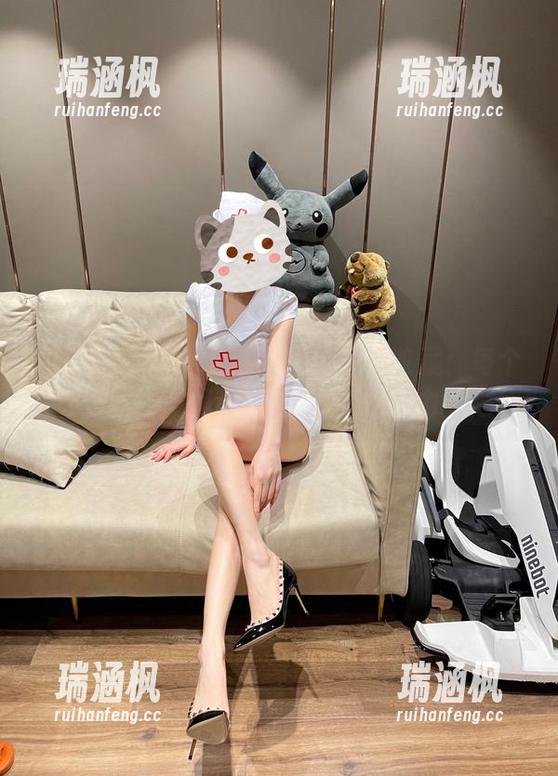 微密圈 - 奔跑的晶骡儿的泳池收藏：每个姿势都值一万字，资源更是潜力无限