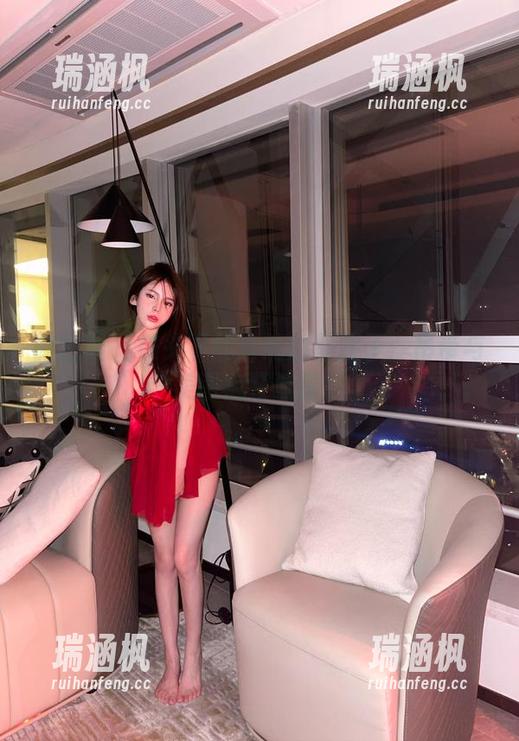 奔跑的晶骡子 微密圈 - 镜头下的奔跑的晶骡子:吊带与美图疯狂碰撞!