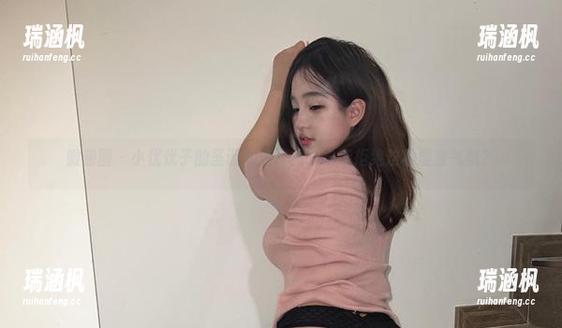 微密圈 - 小优优子的圣诞精选套图，谁能拒绝这种耍宝气氛？