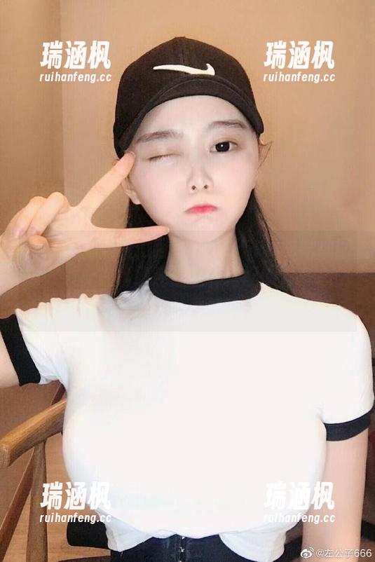 微密圈 - 让我们回顾左公子666的婚纱图集，谁允许婚纱还带这种搭配的？真心佩服他的勇气！