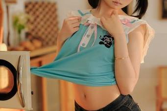 幼水铃衣的双人校服原图和更新，你倾心哪个？我有点意见…