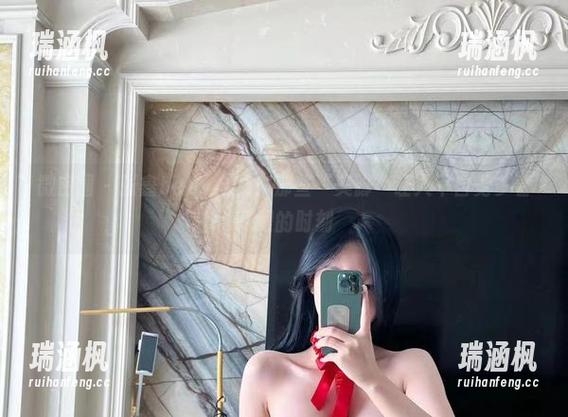 微密圈 - 张鑫baby全集：那些“美脚”让人不自觉多看几眼的时刻