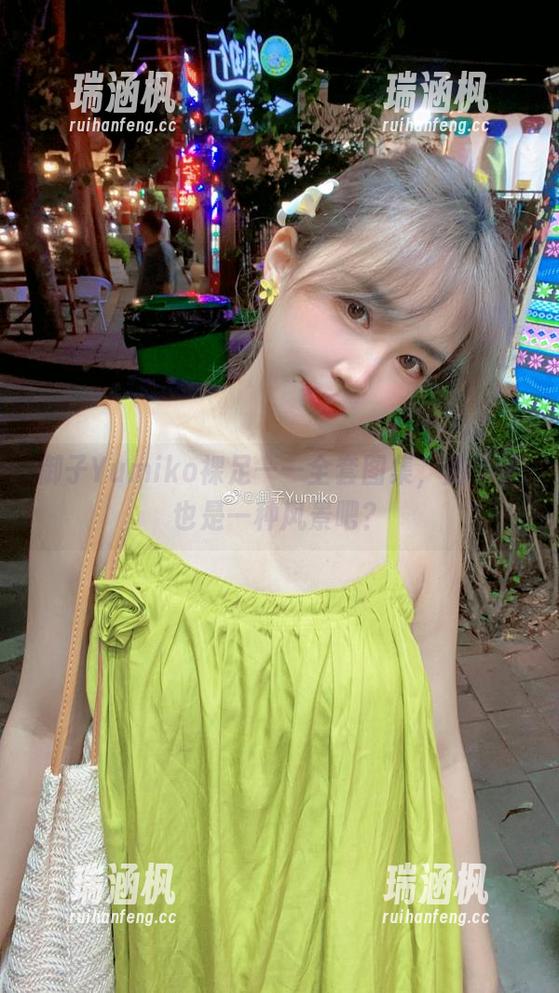 御子Yumiko裸足——全套图集，脚丫子也是一种风景吧？