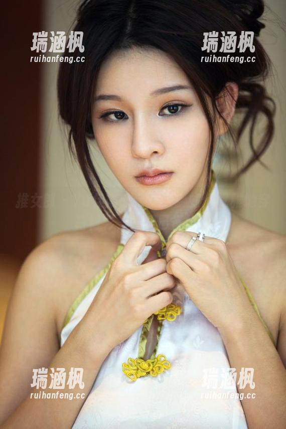 推女郎 - Yu佳妮的新手册：如何优雅地穿白衬衫，原图已备好！