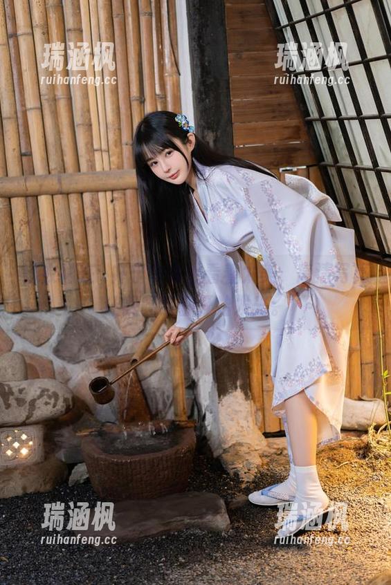 连衣裙在桜井宁宁身上看着太美，高清写真让我眼睛都开始发光。