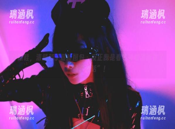 高跟鞋，清颜颜子最新图包，反正我是看着看着就脑补了一场“童话”！