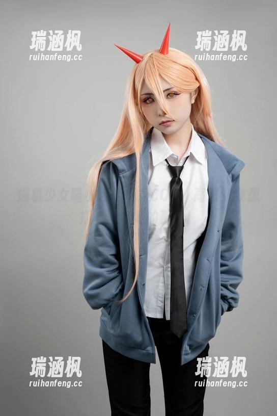 爆机少女喵小吉的魅魔COS，高清到我想打电话给她的那种！