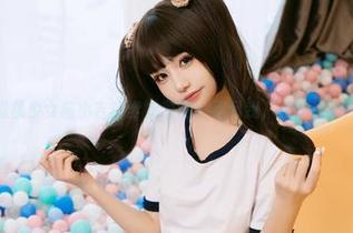爆机少女喵小吉的学妹原图：别问我，先仔细看！