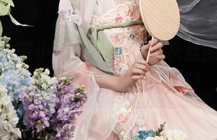 爆机少女喵小吉的新玩具：灰丝的旧时光，更新，让人想入非非！