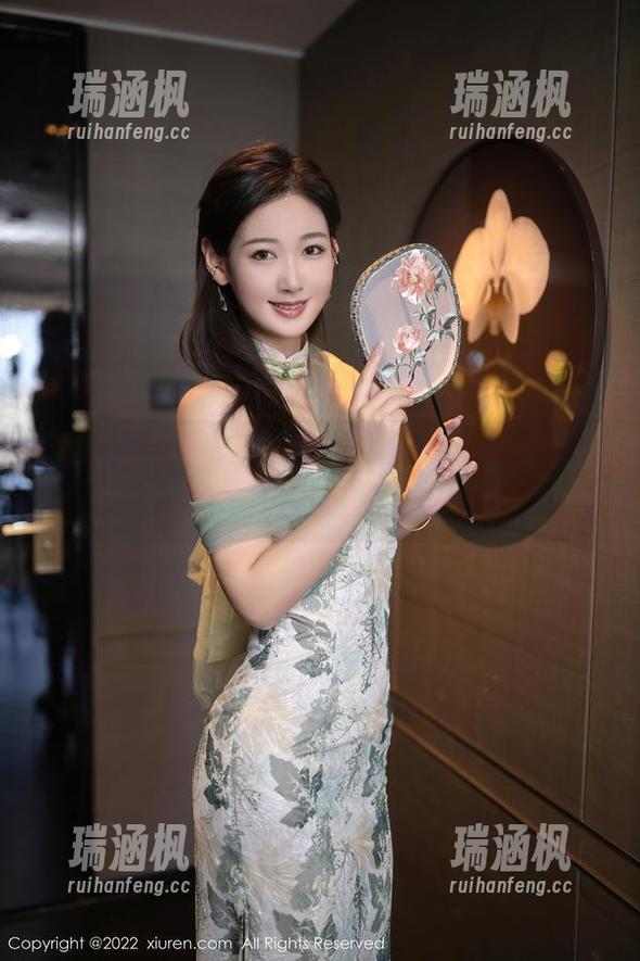 秀人网 - 夏诗诗Sally牛仔裤合集，思绪在你眼前逛逛又溜走！