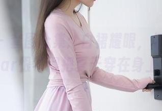 秀人网 - 套图合集：白裙耀眼，杨晨晨sugar恨不得把夏天穿在身上。